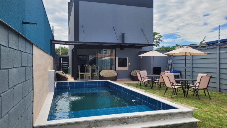Imagem Casa com 3 Quartos à Venda, 230 m² em Jardim Jacinto - Jacareí Imagem Casa com 3 Quartos à Venda, 230 m² em Jardim Jacinto - Jacareí