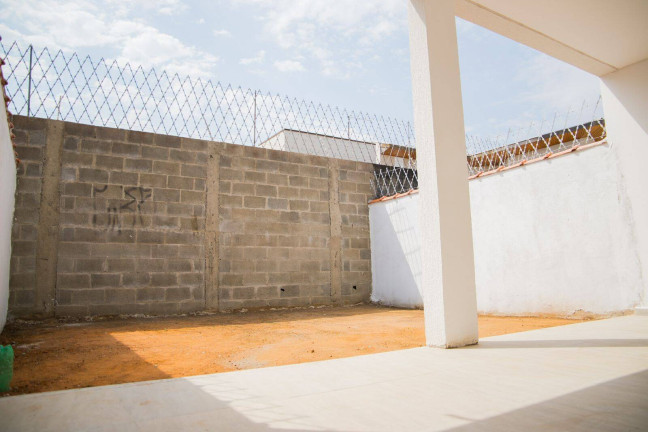 Imagem Sobrado com 3 Quartos à Venda,  em Jardim Oásis - Taubaté