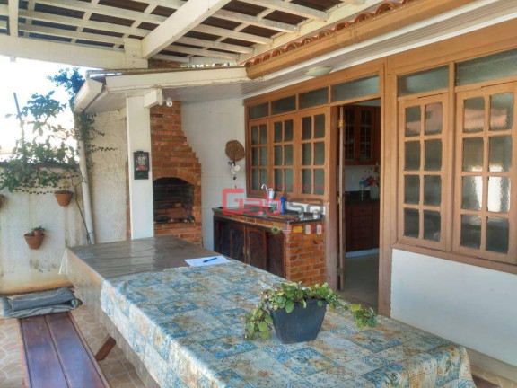 Imagem Casa com 7 Quartos à Venda, 303 m² em Balneário Das Conchas - São Pedro Da Aldeia Imagem Casa com 7 Quartos à Venda, 303 m² em Balneário Das Conchas - São Pedro Da Aldeia