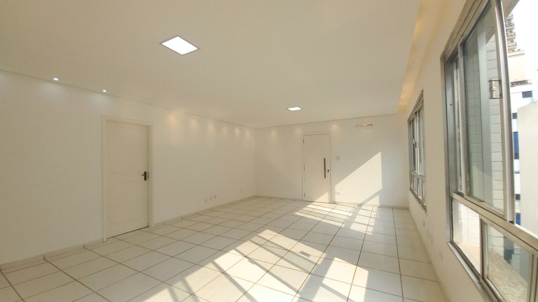 Imagem Apartamento com 3 Quartos à Venda, 123 m² em Gonzaga - Santos