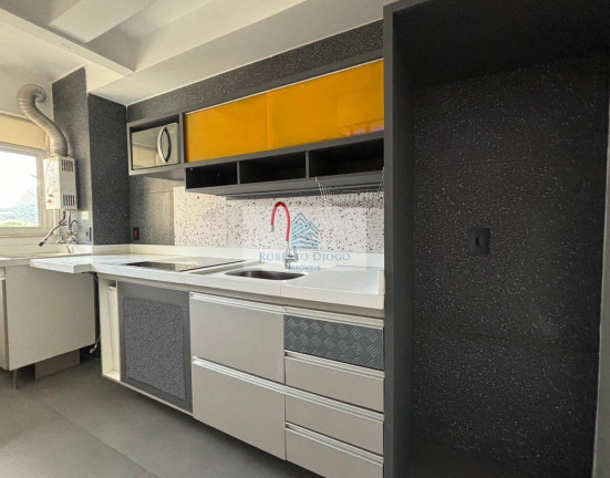 Imagem Imóvel com 2 Quartos à Venda, 52 m² em Camorim - Rio De Janeiro Imagem Imóvel com 2 Quartos à Venda, 52 m² em Camorim - Rio De Janeiro