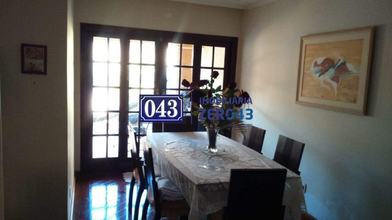 Imagem Casa com 3 Quartos à Venda, 300 m² em Aurora - Londrina