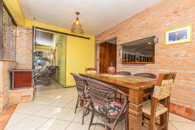 Imagem Casa com 5 Quartos à Venda, 457 m² em Campo Comprido - Curitiba