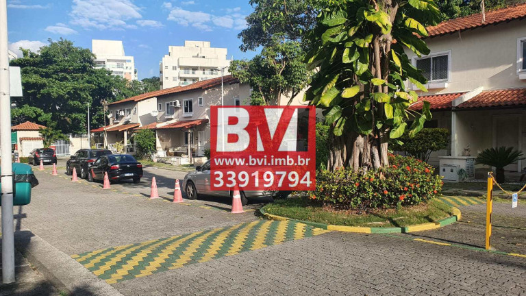 Imagem Casa com 2 Quartos à Venda, 50 m² em Pechincha - Rio De Janeiro Imagem Casa com 2 Quartos à Venda, 50 m² em Pechincha - Rio De Janeiro