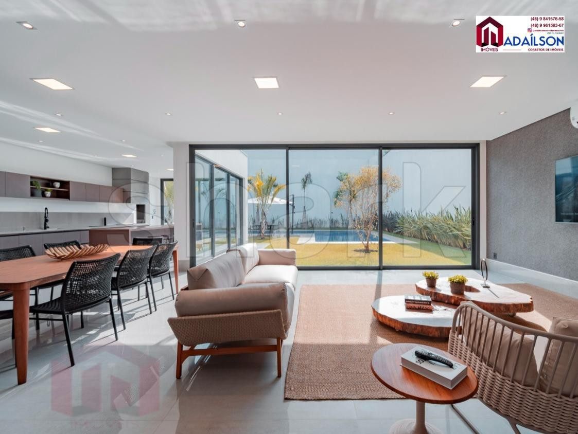 Imagem Imóvel com 6 Quartos à Venda, 900 m²