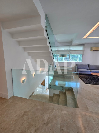 Imagem Casa com 5 Quartos à Venda, 550 m² em Barra Da Tijuca - Rio De Janeiro Imagem Casa com 5 Quartos à Venda, 550 m² em Barra Da Tijuca - Rio De Janeiro
