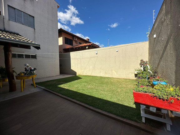 Imagem Sobrado com 4 Quartos à Venda, 292 m² em Chácara Cachoeira - Campo Grande Imagem Sobrado com 4 Quartos à Venda, 292 m² em Chácara Cachoeira - Campo Grande