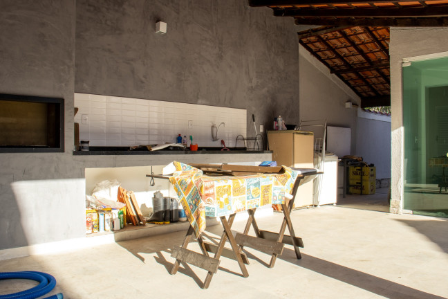 Imagem Casa com 3 Quartos à Venda, 300 m² em Campo Grande - Rio De Janeiro Imagem Casa com 3 Quartos à Venda, 300 m² em Campo Grande - Rio De Janeiro