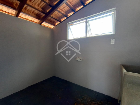 Imagem Casa com 2 Quartos à Venda, 130 m²