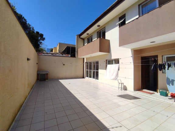 Imagem Casa com 4 Quartos à Venda, 235 m² em Portão - Curitiba