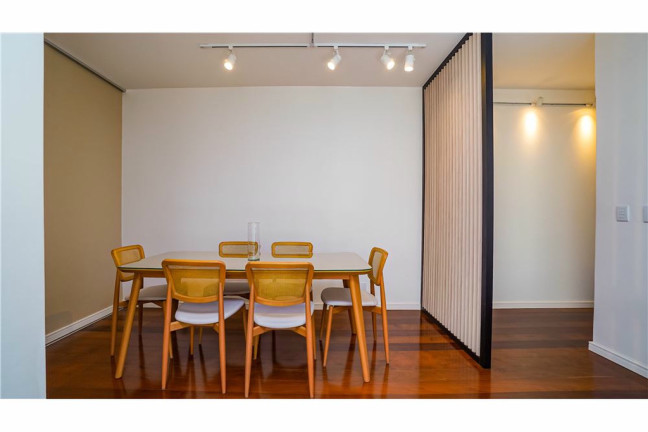 Imagem Apartamento com 3 Quartos à Venda, 103 m² em Petrópolis - Porto Alegre Imagem Apartamento com 3 Quartos à Venda, 103 m² em Petrópolis - Porto Alegre