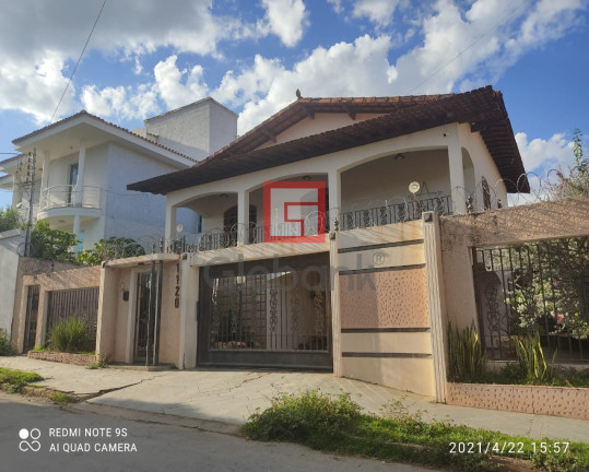 Casa com 4 Quartos à Venda, 400 m² em Jardim Panorama - Montes Claros