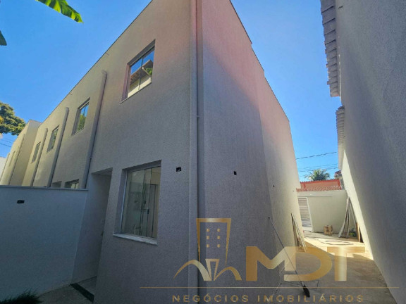 Imagem Casa com 2 Quartos à Venda, 130 m² em Planalto - Belo Horizonte