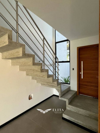 Imagem Sobrado com 3 Quartos à Venda, 157 m² em Centro - Barra Velha