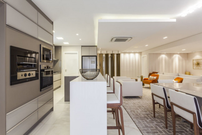 Imagem Imóvel com 4 Quartos à Venda, 334 m² em Centro - Balneário Camboriú Imagem Imóvel com 4 Quartos à Venda, 334 m² em Centro - Balneário Camboriú