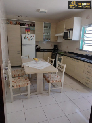 Imagem Casa com 3 Quartos à Venda, 410 m² em Fragata - Pelotas Imagem Casa com 3 Quartos à Venda, 410 m² em Fragata - Pelotas