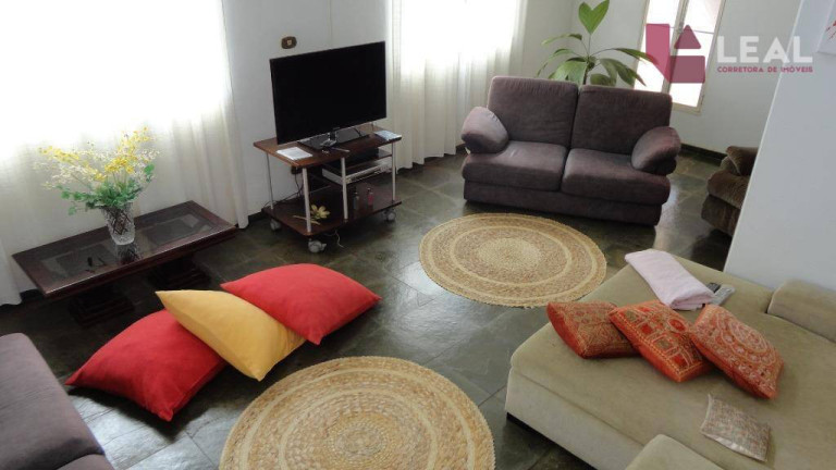 Imagem Chácara com 5 Quartos à Venda, 800 m² em Coutinhos - Pouso Alegre Imagem Chácara com 5 Quartos à Venda, 800 m² em Coutinhos - Pouso Alegre