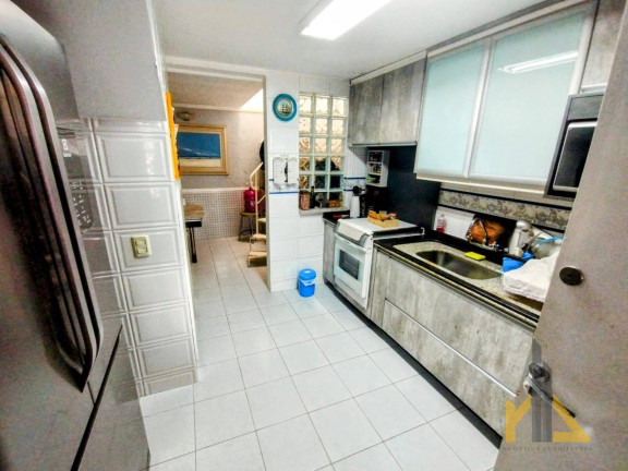 Imagem Casa com 3 Quartos à Venda, 177 m² em Jardim Das Américas - Curitiba Imagem Casa com 3 Quartos à Venda, 177 m² em Jardim Das Américas - Curitiba