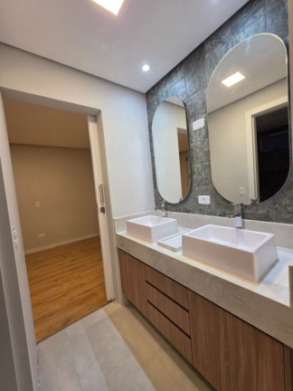 Imagem Casa com 3 Quartos à Venda, 284 m² em Santo Inácio - Curitiba