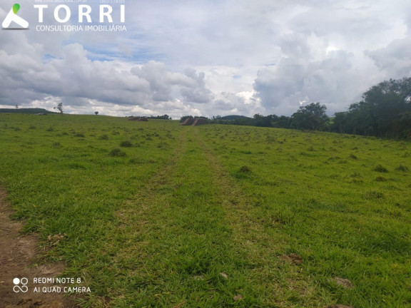 Imagem Imóvel com 1 Quarto à Venda, 1.137.400 m² em Centro - Paranapanema
