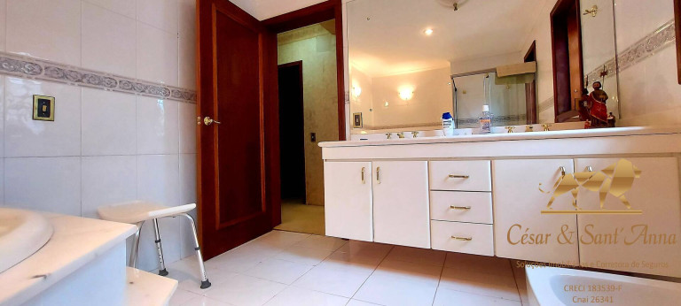 Imagem Apartamento com 4 Quartos à Venda, 226 m² em Capivari - Campos Do Jordão Imagem Apartamento com 4 Quartos à Venda, 226 m² em Capivari - Campos Do Jordão