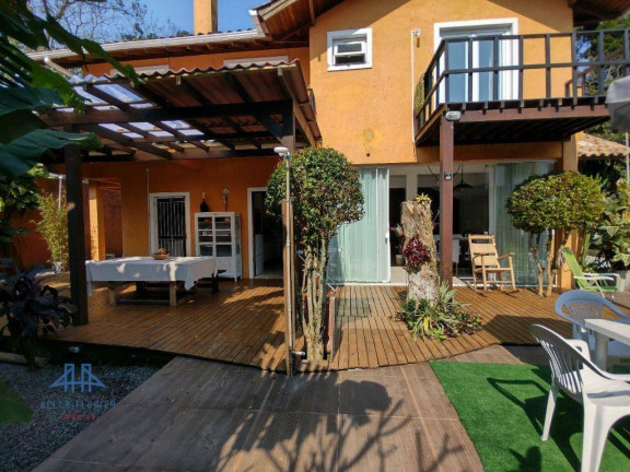 Imagem Casa com 3 Quartos à Venda, 182 m² em Lagoa Da Conceição - Florianópolis Imagem Casa com 3 Quartos à Venda, 182 m² em Lagoa Da Conceição - Florianópolis