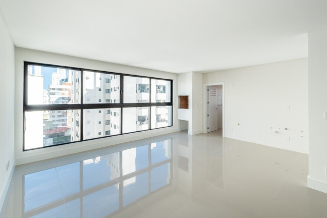 Imagem Imóvel com 3 Quartos à Venda,  em Centro - Balneário Camboriú