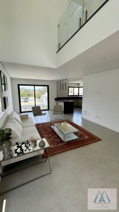 Imagem Casa de Condomínio com 3 Quartos à Venda, 250 m² em Fazenda Rodeio - Mogi Das Cruzes Imagem Casa de Condomínio com 3 Quartos à Venda, 250 m² em Fazenda Rodeio - Mogi Das Cruzes