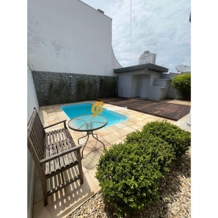 Imagem Casa com 3 Quartos à Venda, 243 m² em Centro - Camboriú Imagem Casa com 3 Quartos à Venda, 243 m² em Centro - Camboriú