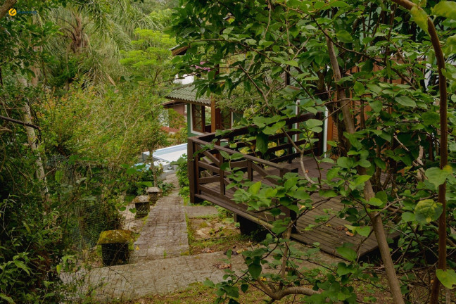 Casa com 4 Quartos à Venda, 1.064 m² em Rio Tavares - Florianópolis