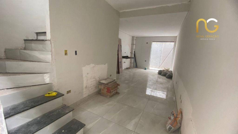 Casa com 2 Quartos à Venda, 57 m² em Vila Guilhermina - Praia Grande