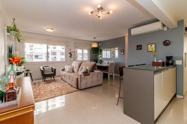 Imagem Apartamento com 3 Quartos à Venda, 76 m² em São Sebastião - Porto Alegre