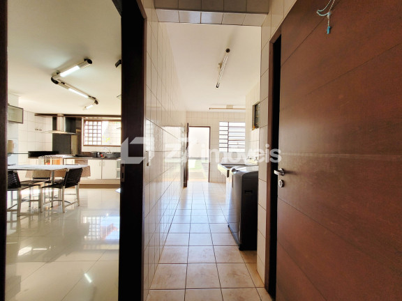 Imagem Sobrado com 4 Quartos à Venda, 323 m² em Zona 05 - Maringá Imagem Sobrado com 4 Quartos à Venda, 323 m² em Zona 05 - Maringá