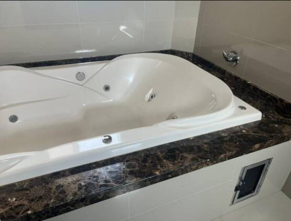 Imagem Sobrado com 4 Quartos para Alugar, em Arapongas Imagem Sobrado com 4 Quartos para Alugar, em Arapongas