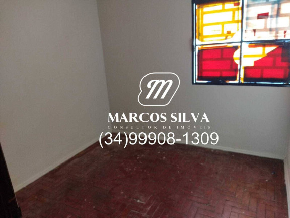 Imagem Casa com 3 Quartos à Venda, 250 m² em Nossa Senhora Aparecida - Uberlândia