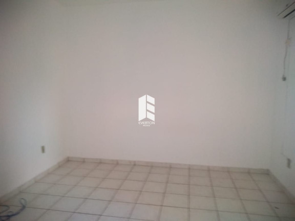 Imagem Apartamento com 2 Quartos à Venda, 110 m² em Centro - Santa Maria