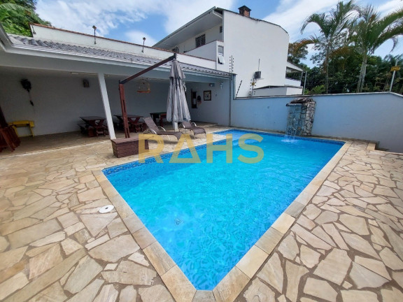 Imagem Casa com 3 Quartos à Venda, 270 m² em Costa E Silva - Joinville Imagem Casa com 3 Quartos à Venda, 270 m² em Costa E Silva - Joinville