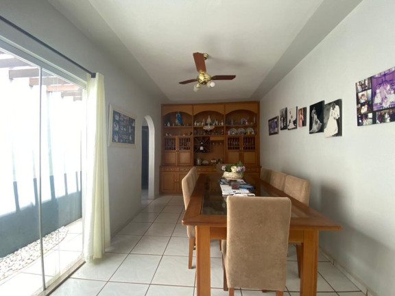Imagem Casa com 4 Quartos à Venda, 200 m² em São Francisco - Campo Grande Imagem Casa com 4 Quartos à Venda, 200 m² em São Francisco - Campo Grande