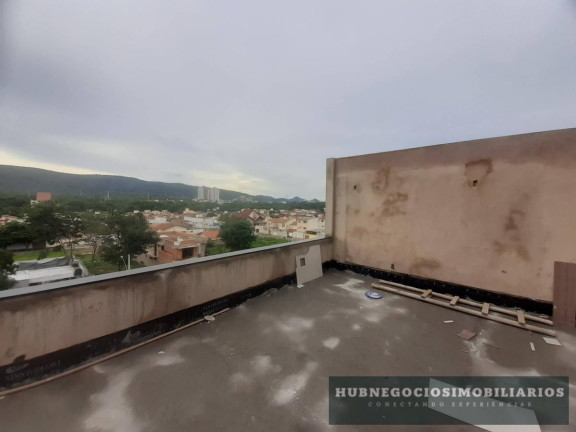 Imagem Cobertura com 3 Quartos à Venda, 218 m²
