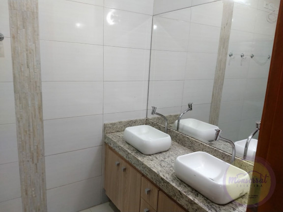 Imagem Imóvel com 3 Quartos à Venda, 138 m² em Caiçara - Praia Grande Imagem Imóvel com 3 Quartos à Venda, 138 m² em Caiçara - Praia Grande
