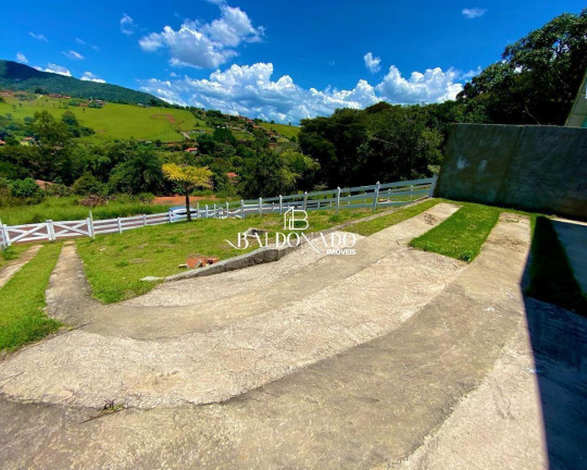 Imagem Casa com 3 Quartos à Venda, 400 m² em Centro - Extrema