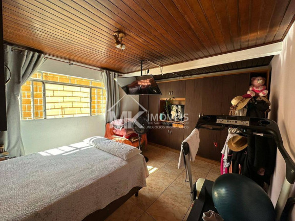 Imagem Casa com 3 Quartos à Venda, 199 m² em Maria Antonieta - Pinhais