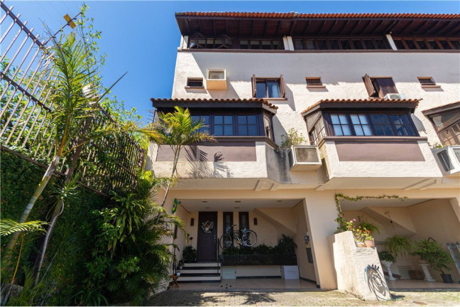Imagem Casa com 3 Quartos à Venda, 171 m² em Tristeza - Porto Alegre