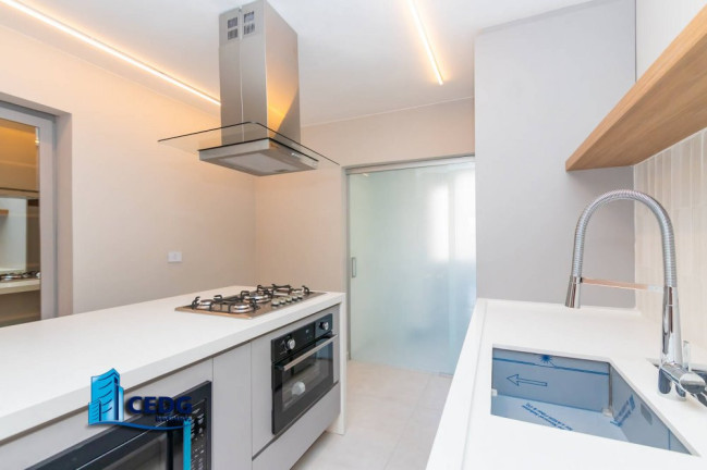 Imagem Apartamento com 3 Quartos à Venda, 146 m² em Centro - Curitiba Imagem Apartamento com 3 Quartos à Venda, 146 m² em Centro - Curitiba
