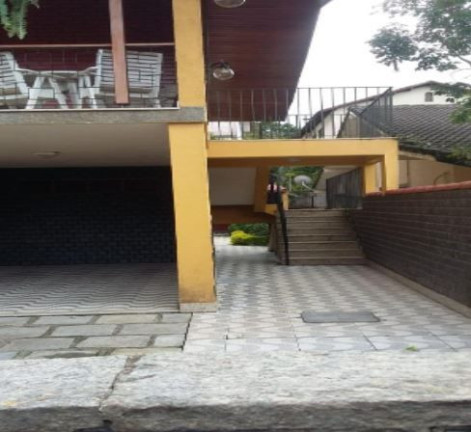 Imagem Casa com 5 Quartos à Venda, 147 m² em Iucas - Teresópolis Imagem Casa com 5 Quartos à Venda, 147 m² em Iucas - Teresópolis