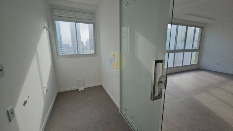 Imagem Apartamento com 4 Quartos à Venda, 142 m² em Centro - Balneário Camboriú Imagem Apartamento com 4 Quartos à Venda, 142 m² em Centro - Balneário Camboriú