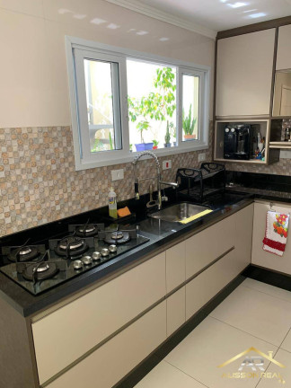 Sobrado com 3 Quartos à Venda, 303 m² em Cidade Das Flores - Osasco