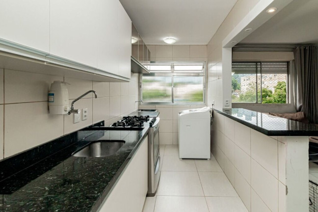 Imagem Apartamento com 3 Quartos à Venda, 63 m² em Santo Antônio - Porto Alegre