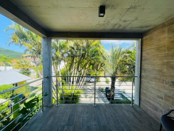 Imagem Casa com 8 Quartos à Venda, 700 m² em Cachoeira Do Bom Jesus - Florianópolis