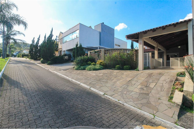 Imagem Casa com 3 Quartos à Venda, em Hípica - Porto Alegre Imagem Casa com 3 Quartos à Venda, em Hípica - Porto Alegre